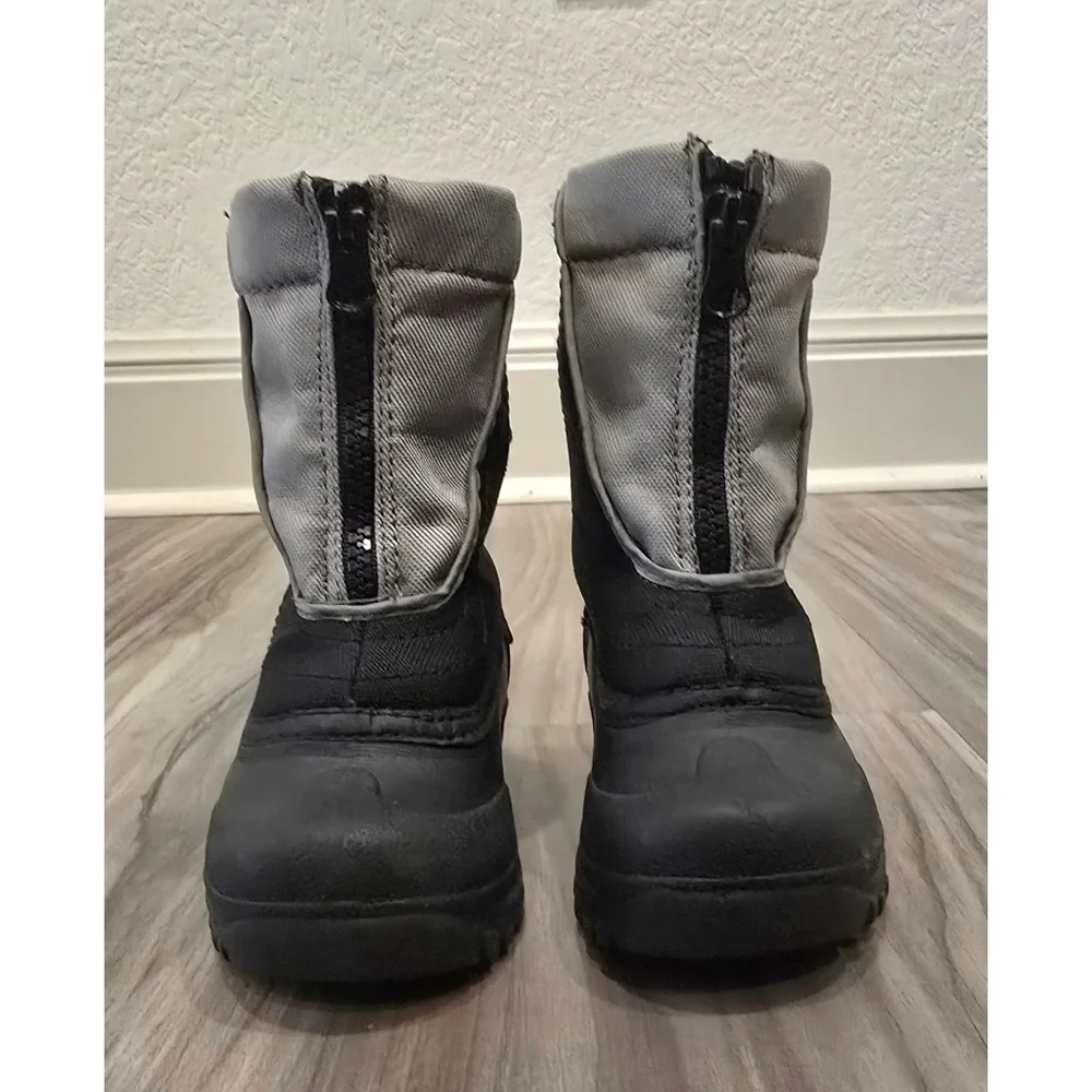 ITASCA Snow Stomper Youth Snow Boots - Size 7 - Perfect for Winter Adventures!